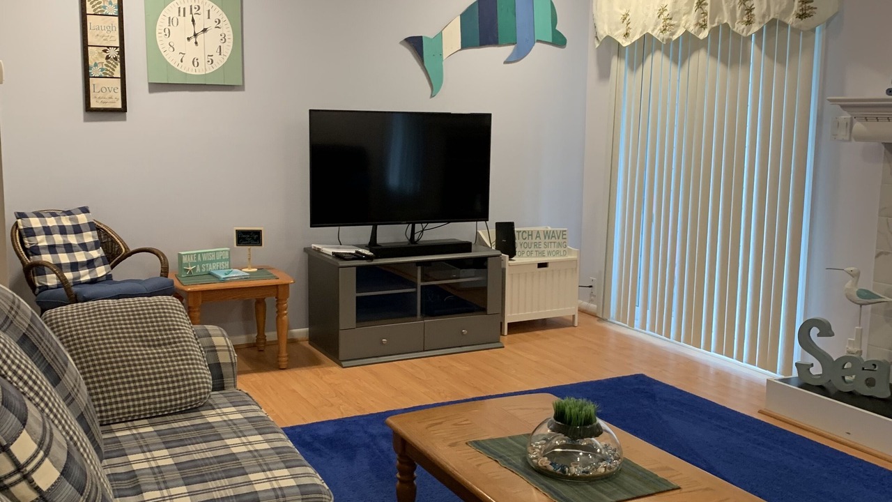 Photo of Livingroom in Northeast Virginia Beach