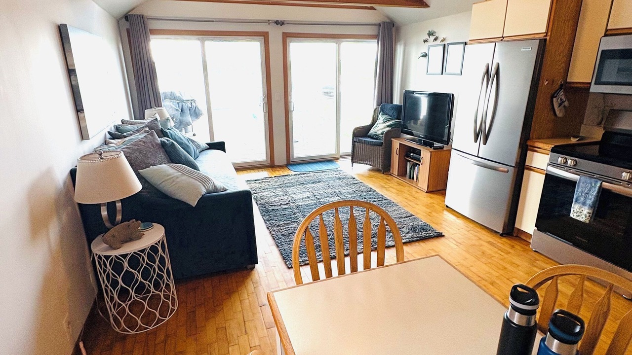 Photo of Livingroom in Twin Lake