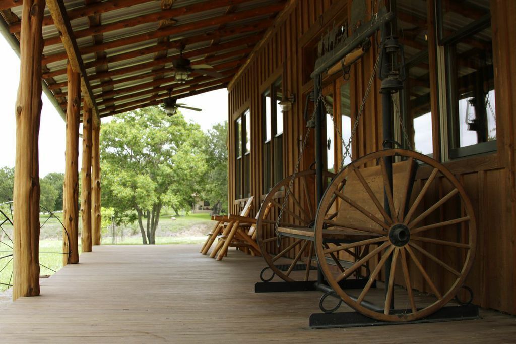 Photo of Outdoor in Buchanan Dam