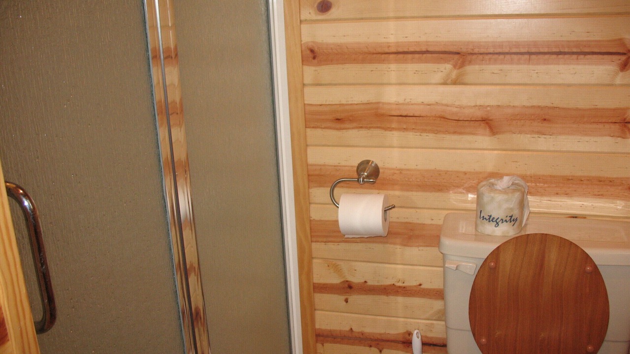 Photo of Bathroom in Strawberry