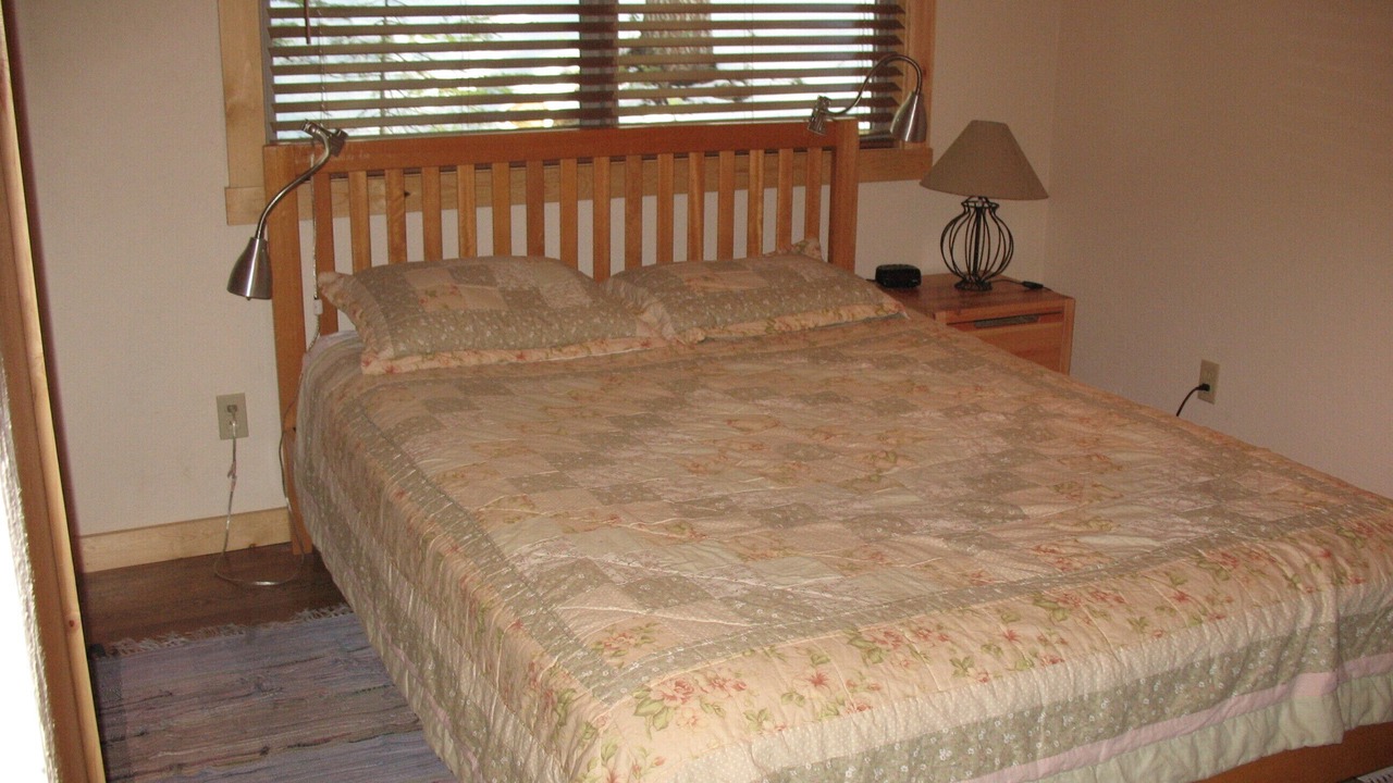 Photo of Bedroom in Strawberry
