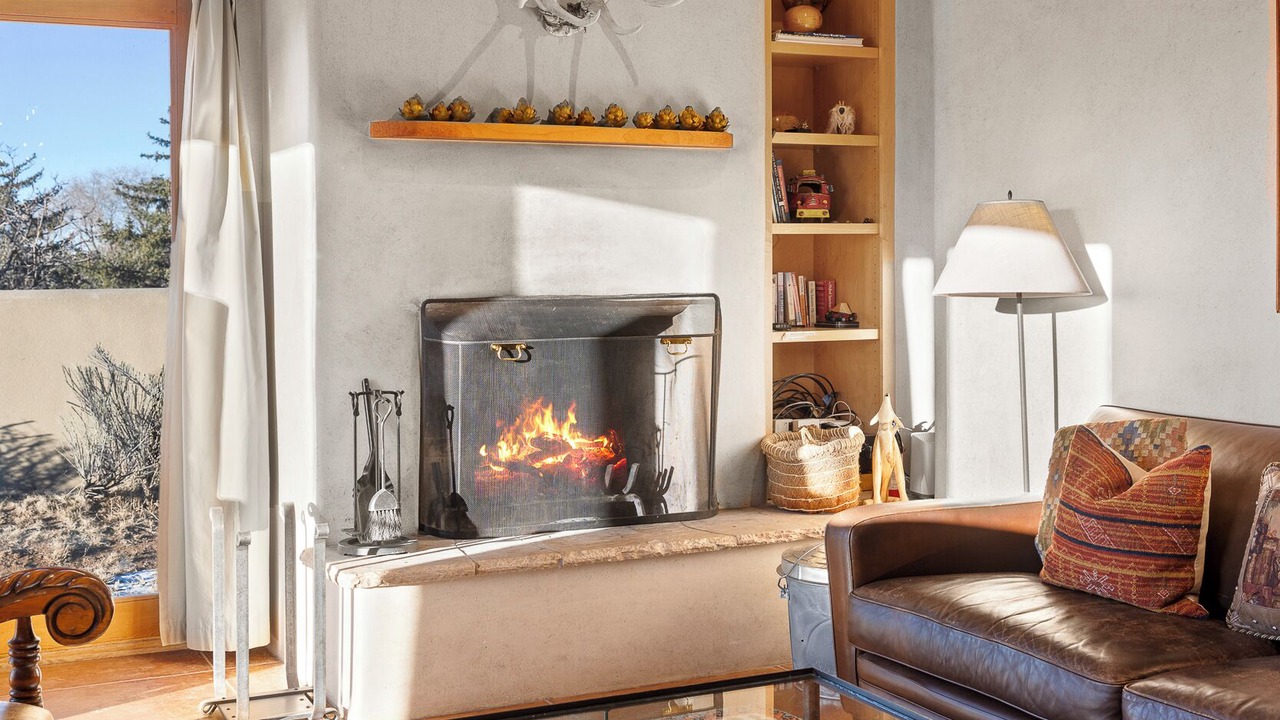 Photo of Livingroom in Historic Eastside