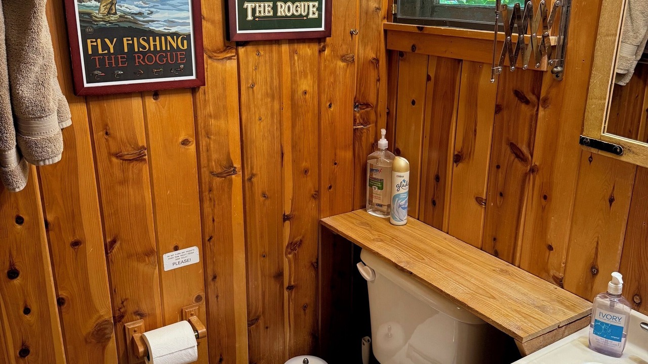 Photo of Bathroom in Grants Pass