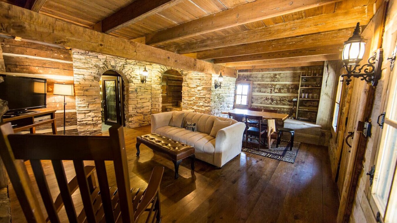 Photo of Livingroom in Knoxville