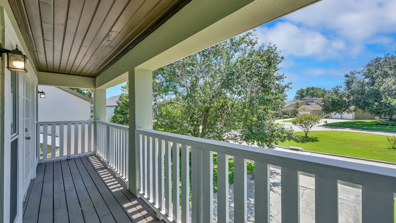 Photo of Patio Balcony in April Sound