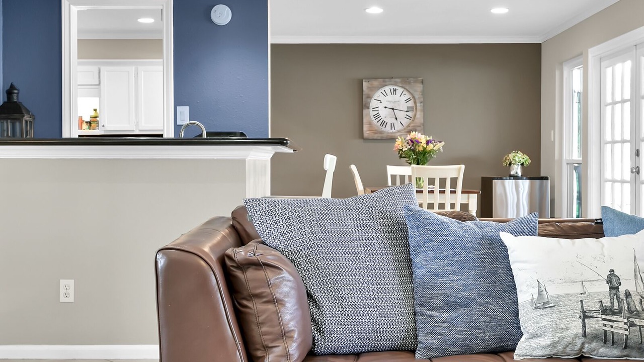 Photo of Bedroom in April Sound