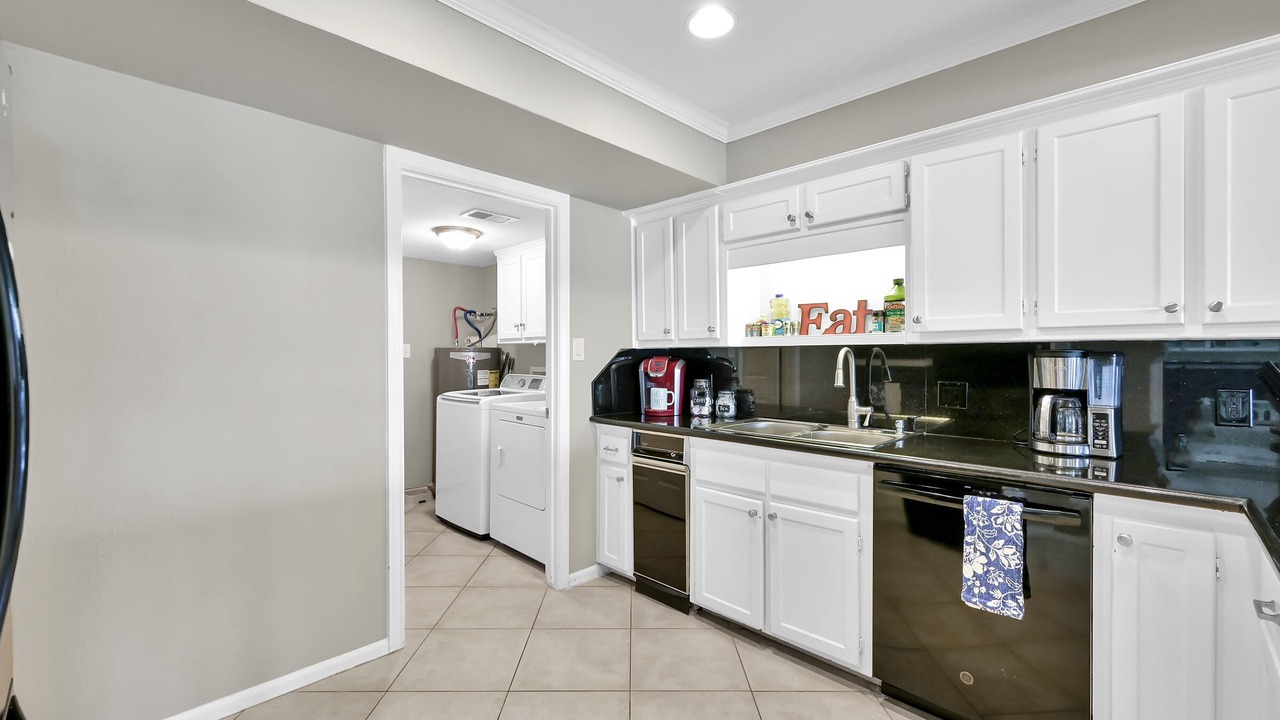 Photo of Kitchen in April Sound