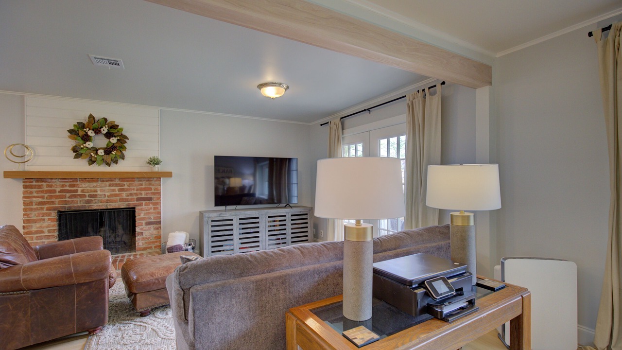 Photo of Livingroom in Tulsa