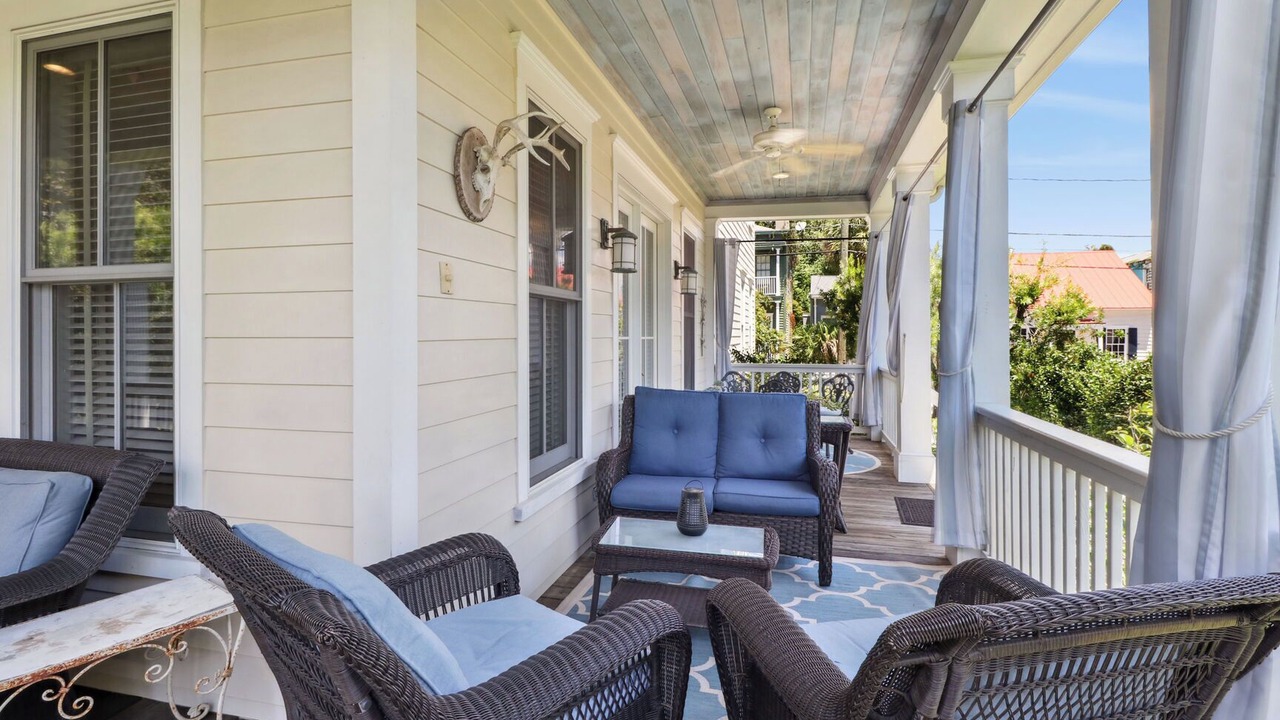 Photo of Patio Balcony in Beach Institute