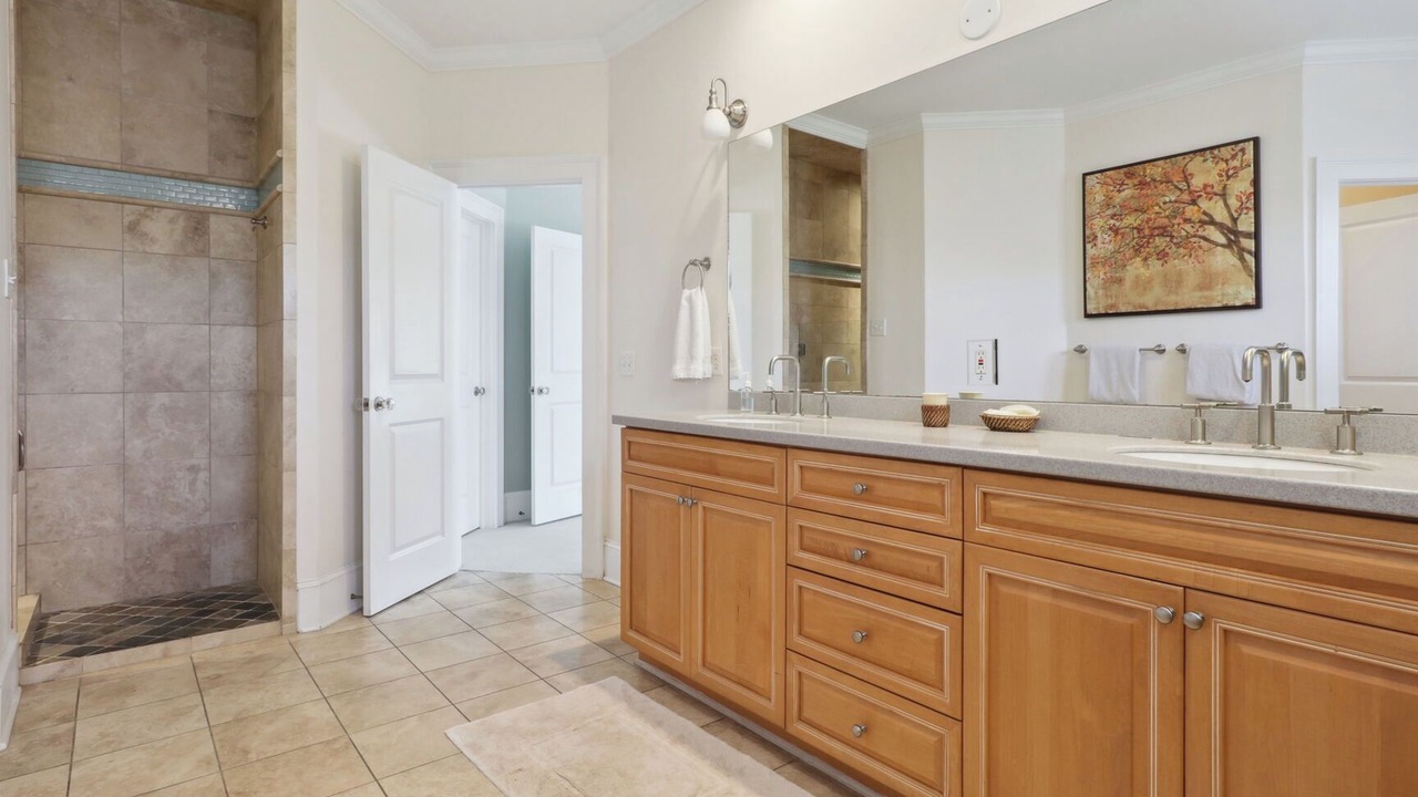 Photo of Bathroom in Beach Institute
