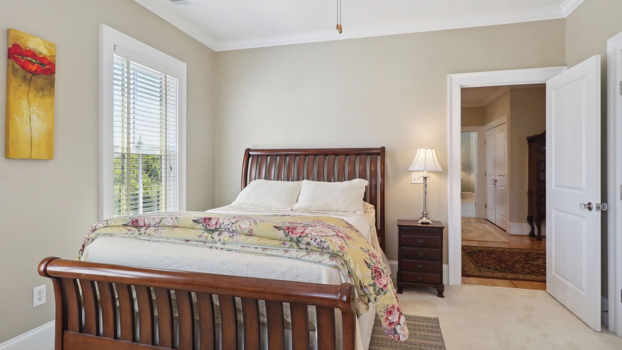 Photo of Bedroom in Beach Institute