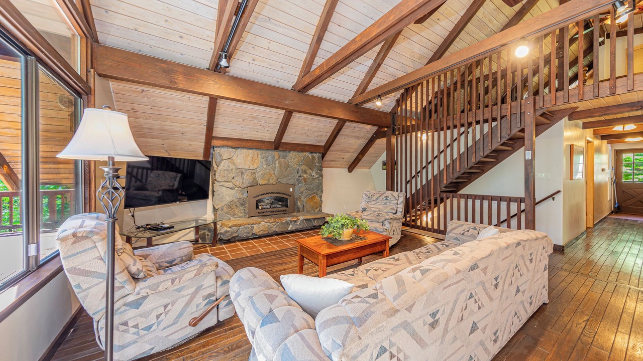 Photo of Livingroom in Fish Camp