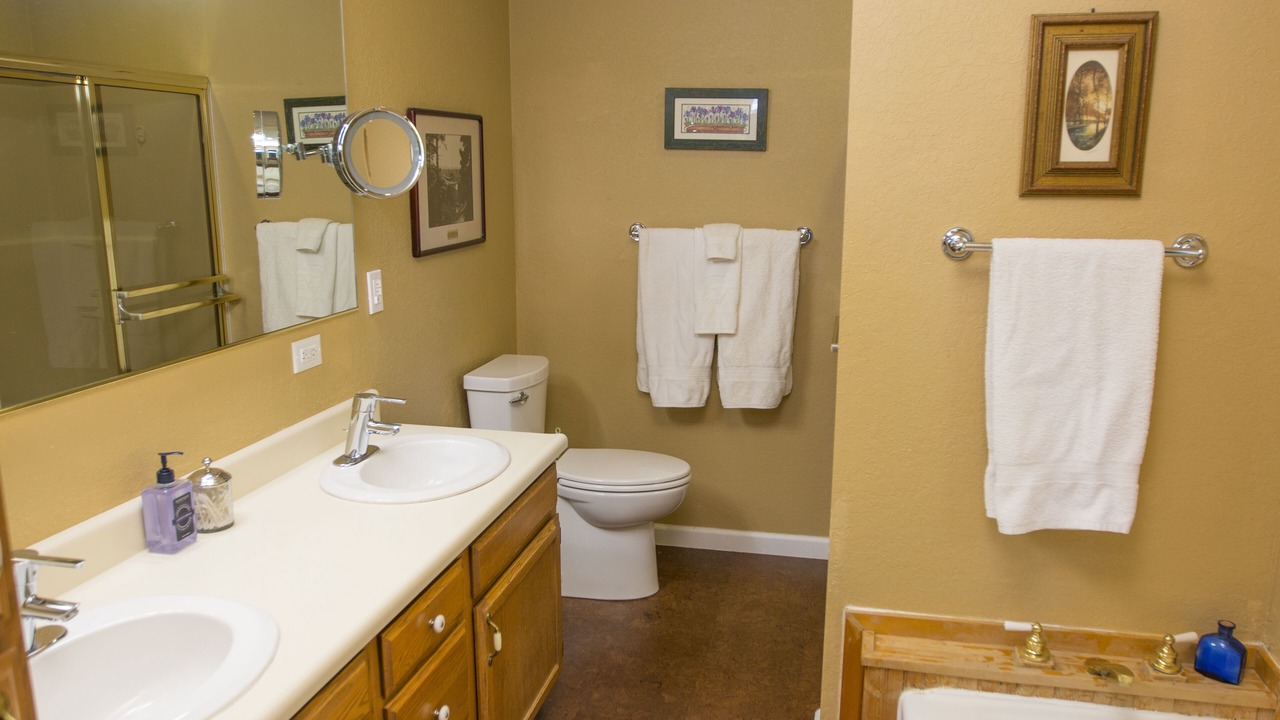 Photo of Bathroom in Ridgewood