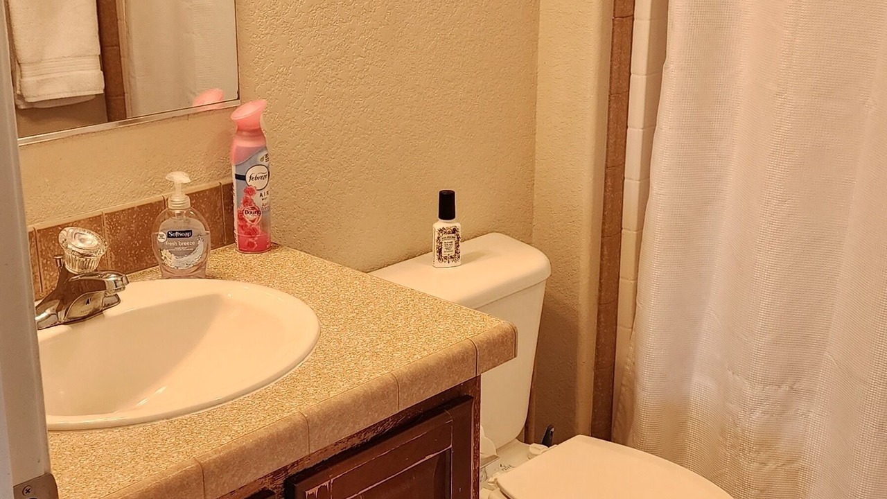 Photo of Bathroom in Hatch