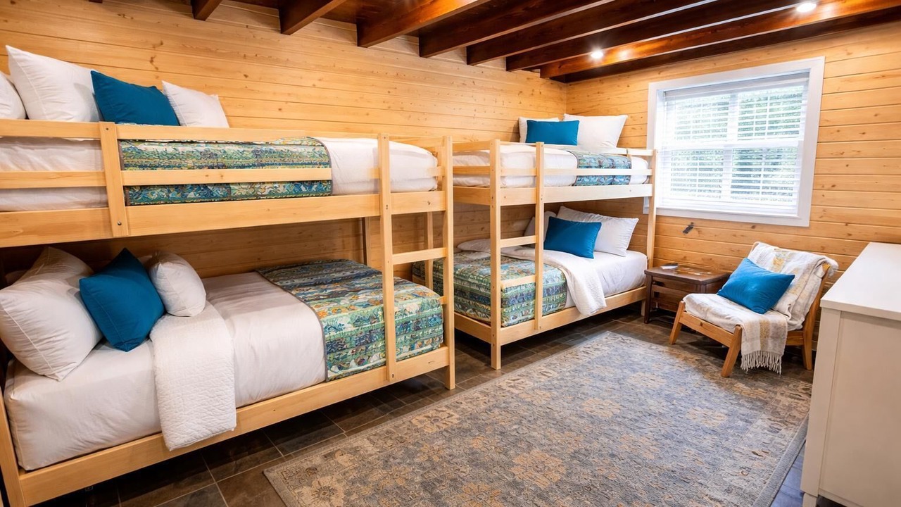 Photo of Bedroom in Neahkahnie Beach