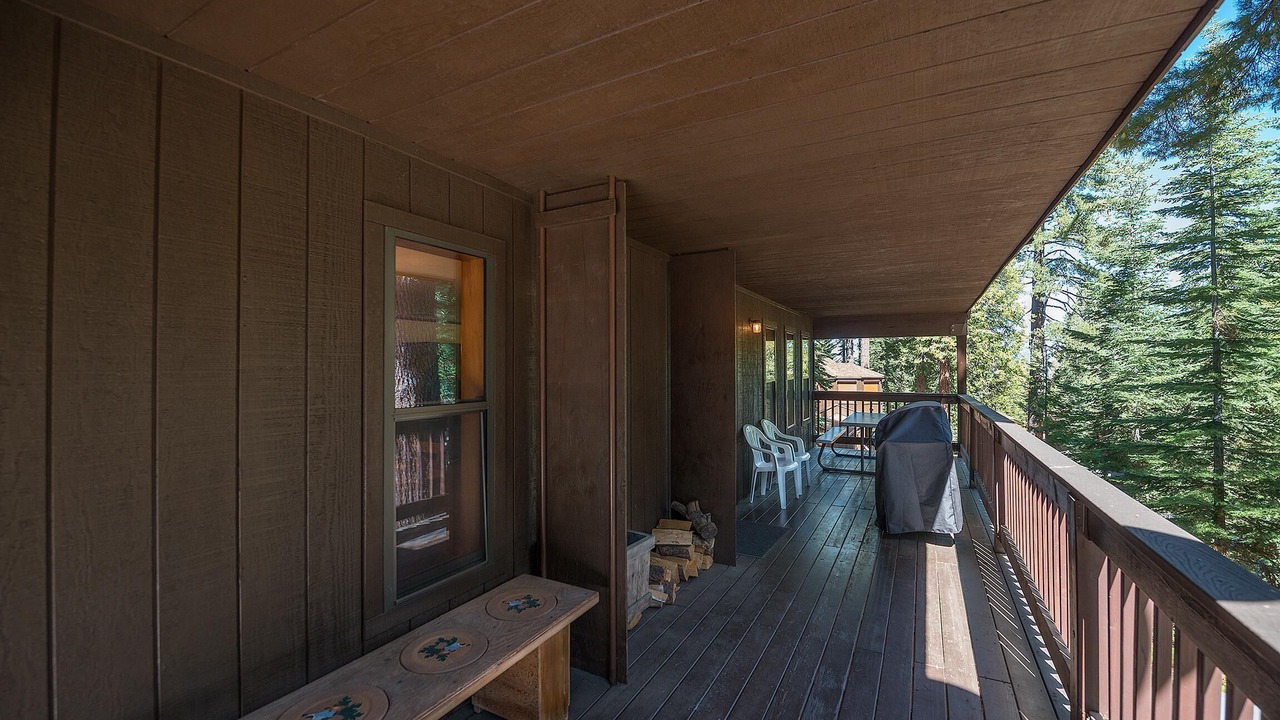 Photo of Patio Balcony in Yosemite National Park