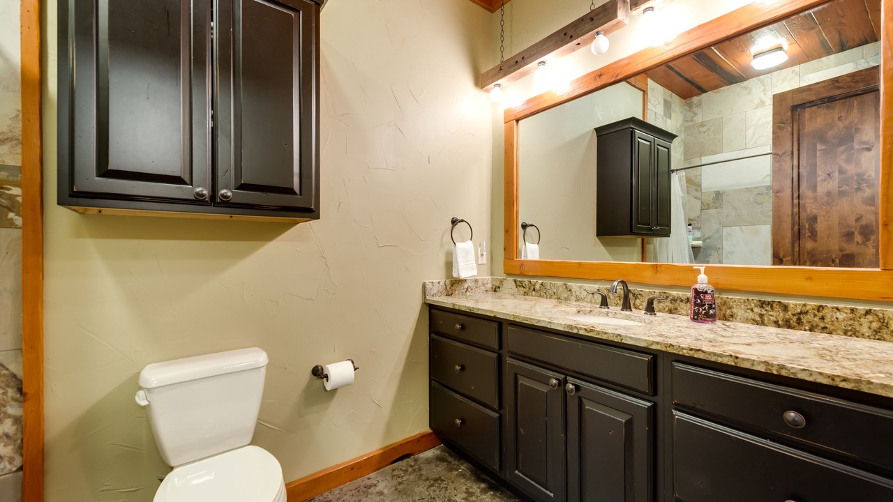 Photo of Bathroom in Alvarado