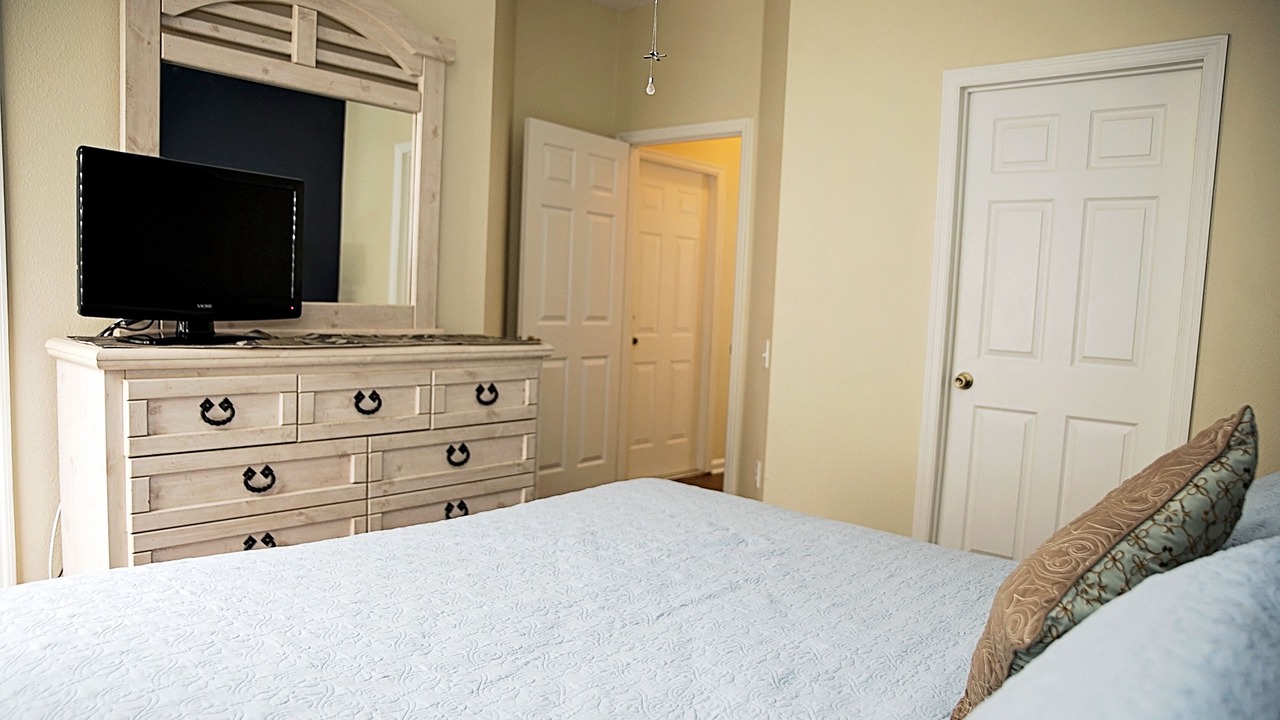 Photo of Bedroom in Windsor Palms
