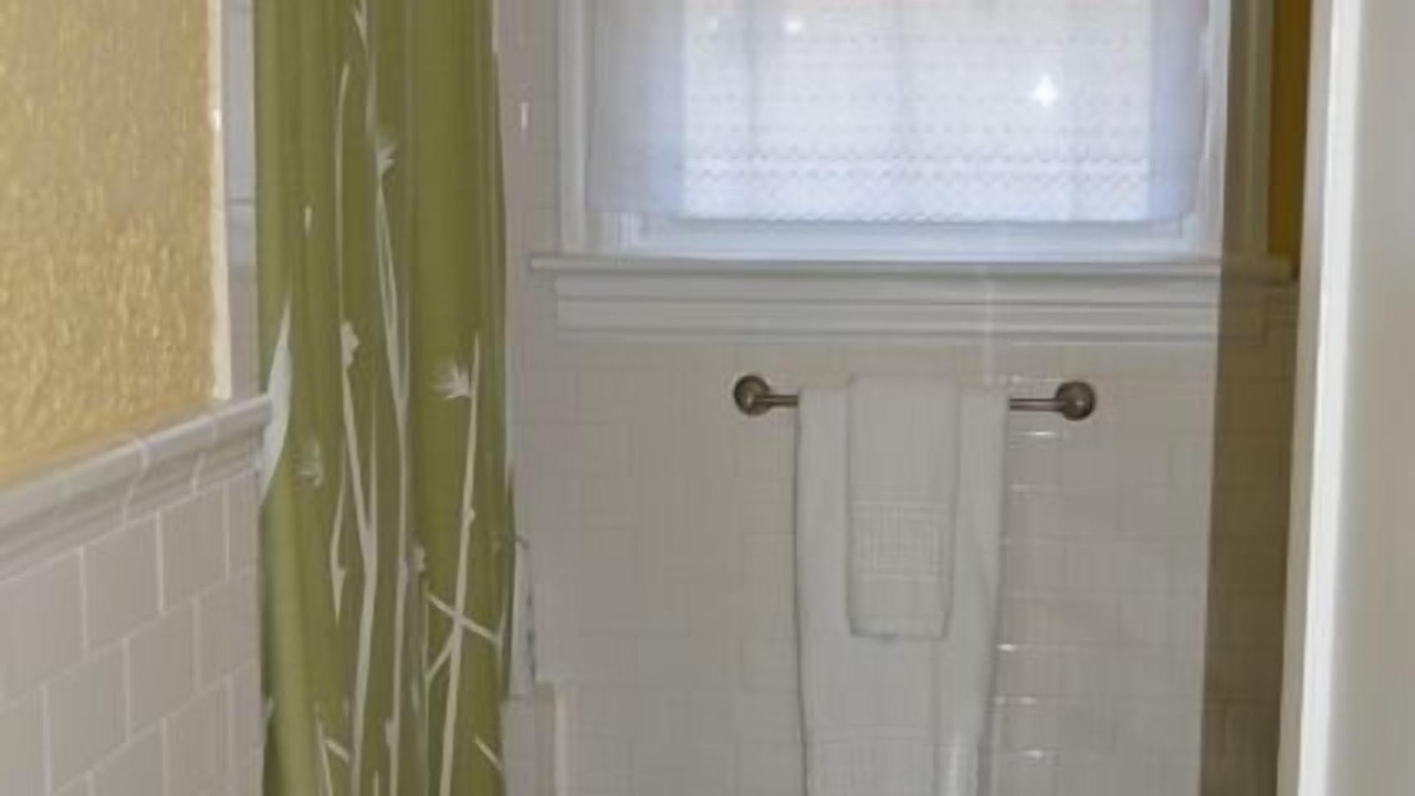 Photo of Bathroom in Knox - Henderson