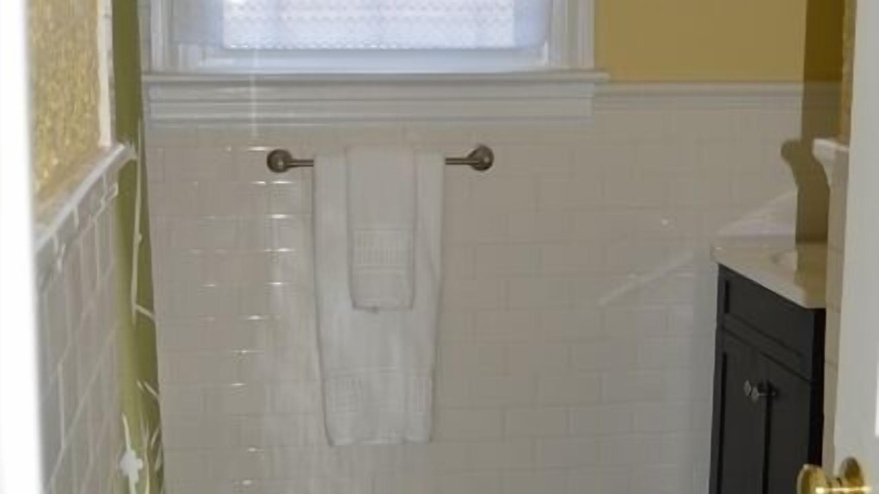 Photo of Bathroom in Knox - Henderson