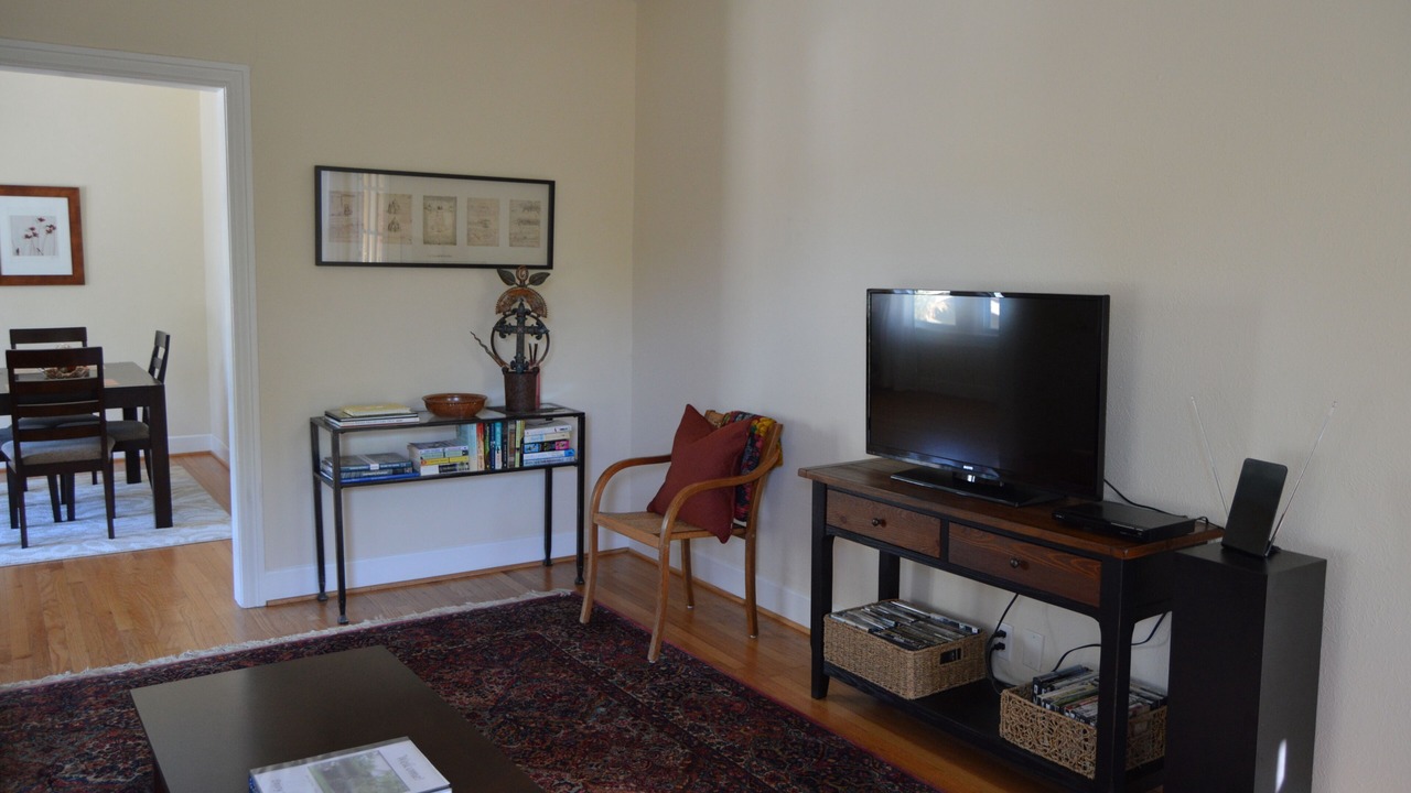 Photo of Livingroom in Knox - Henderson