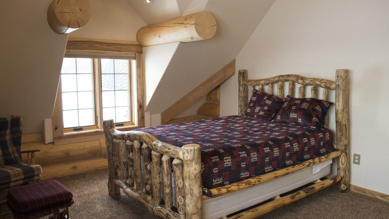 Photo of Bedroom in Island Park
