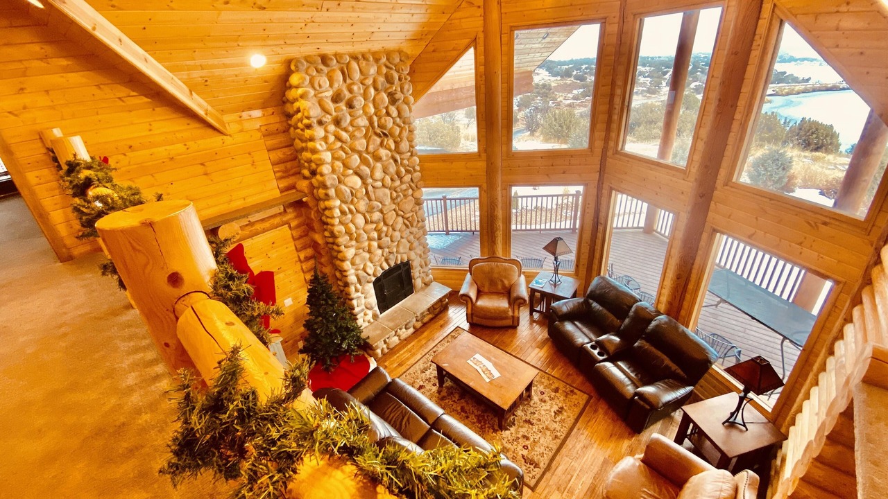 Photo of Livingroom in Duchesne County