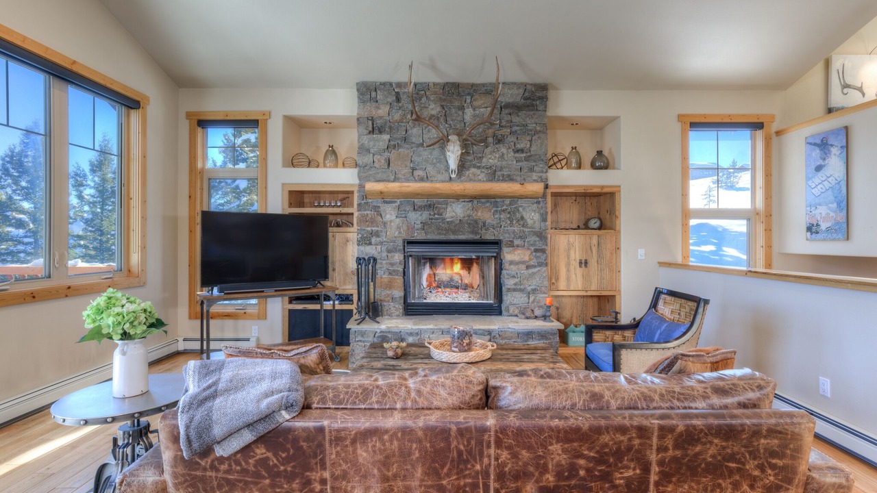 Photo of Livingroom in Antler Ridge