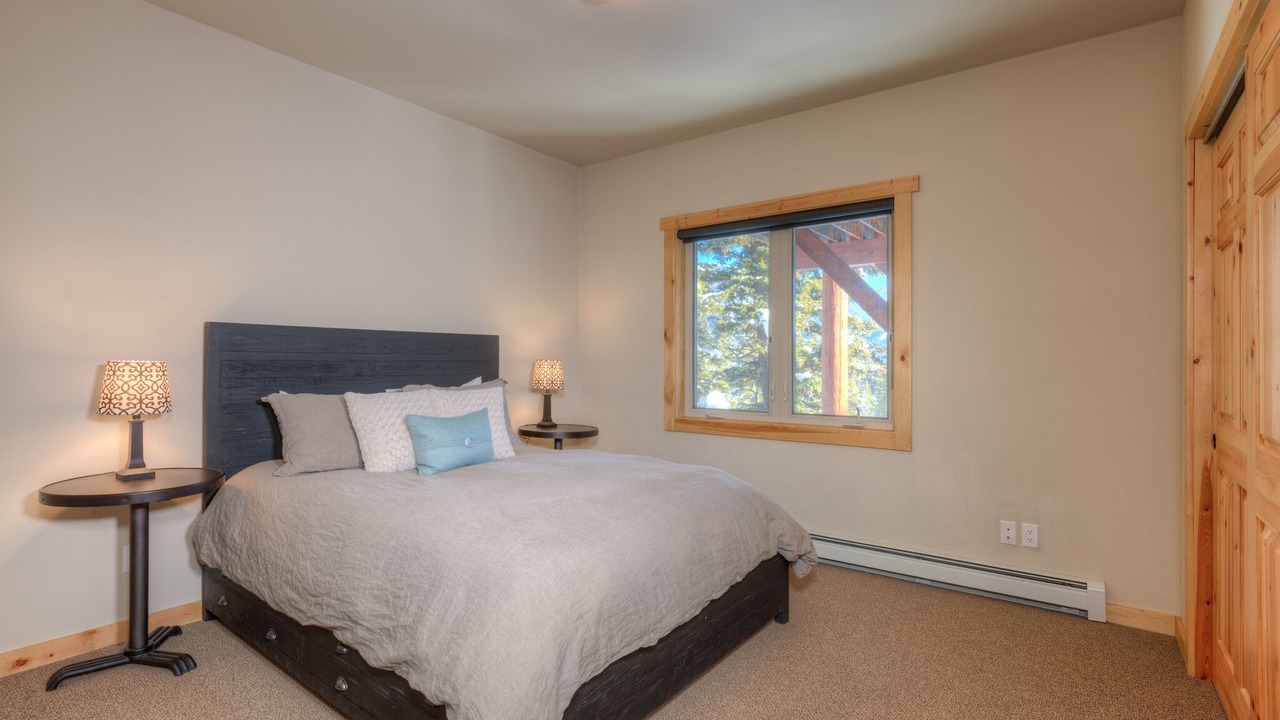 Photo of Bedroom in Antler Ridge
