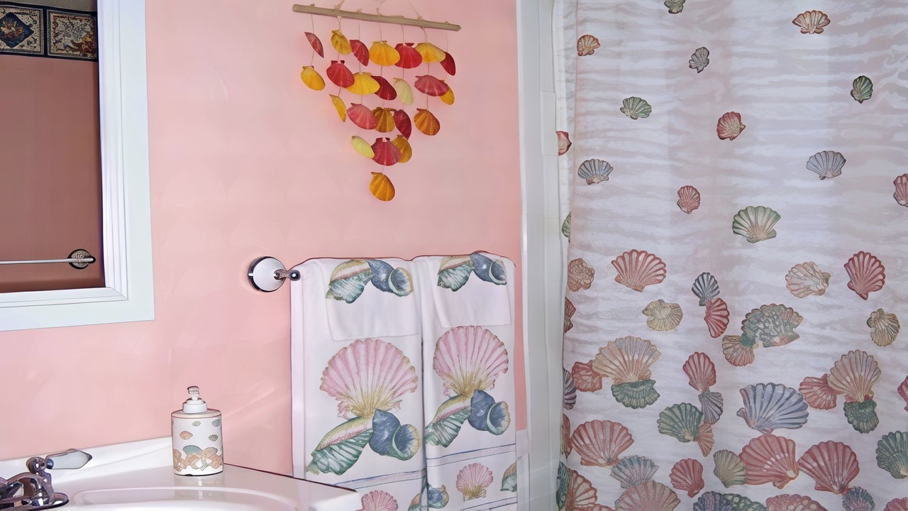 Photo of Bathroom in Lenox Park