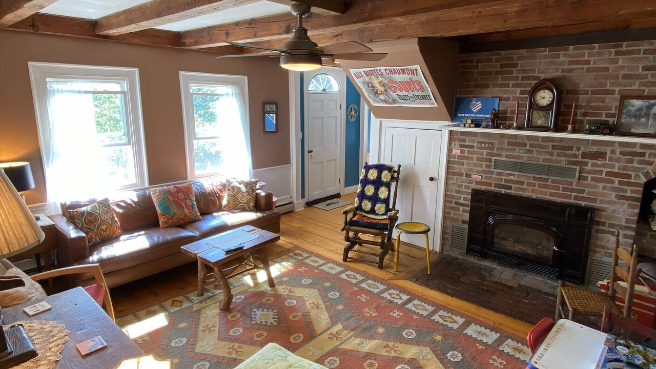 Photo of Livingroom in Sandy Point