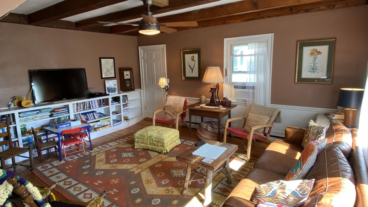 Photo of Livingroom in Sandy Point