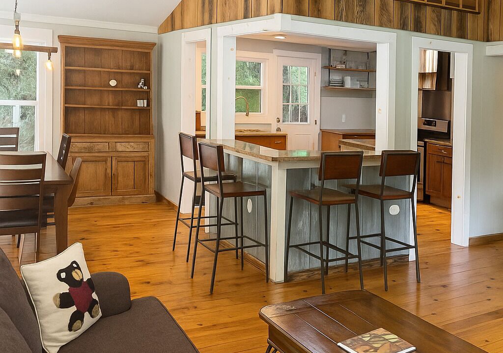 Photo of Livingroom in Candler