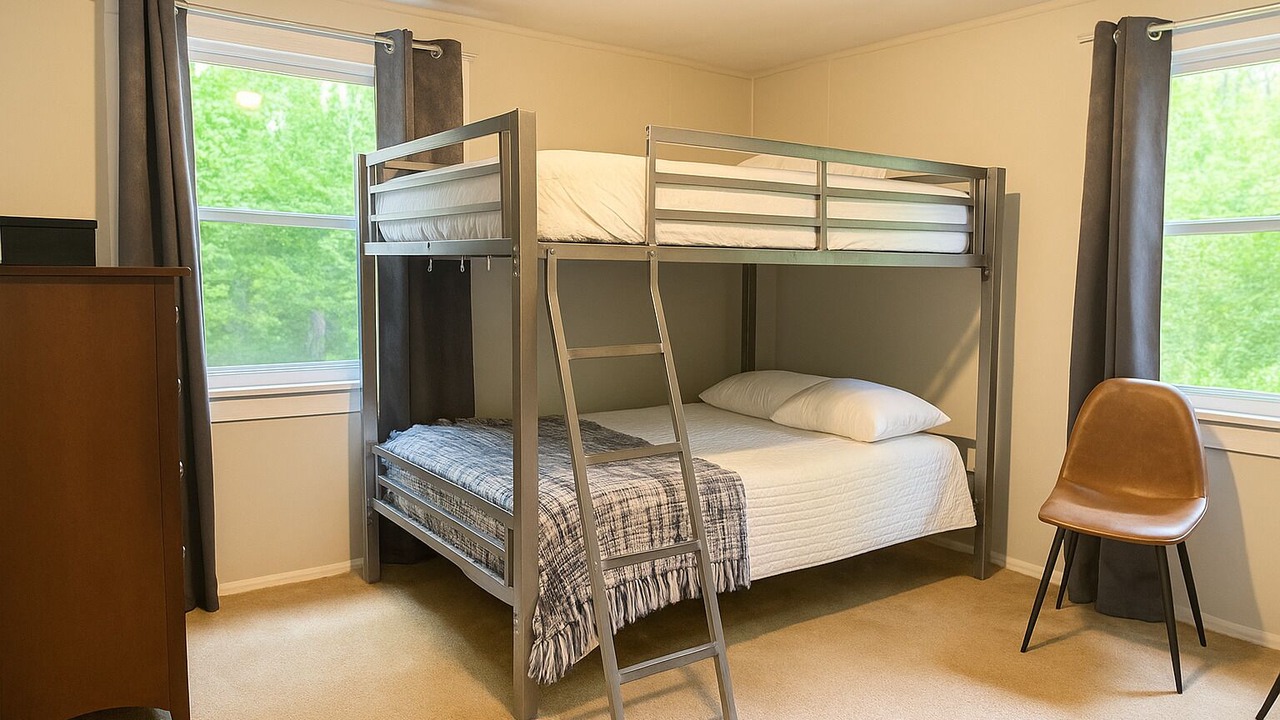 Photo of Bedroom in Candler