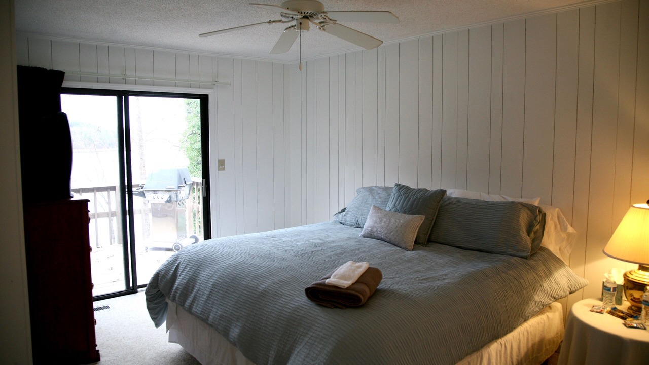 Photo of Bedroom in Reed Creek
