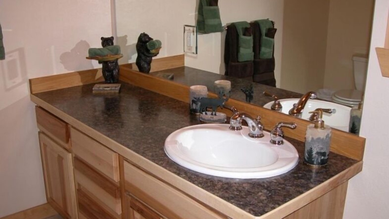 Photo of Bathroom in Gardiner