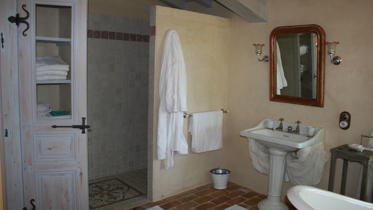 Photo of Bathroom in Savignac-de-Miremont