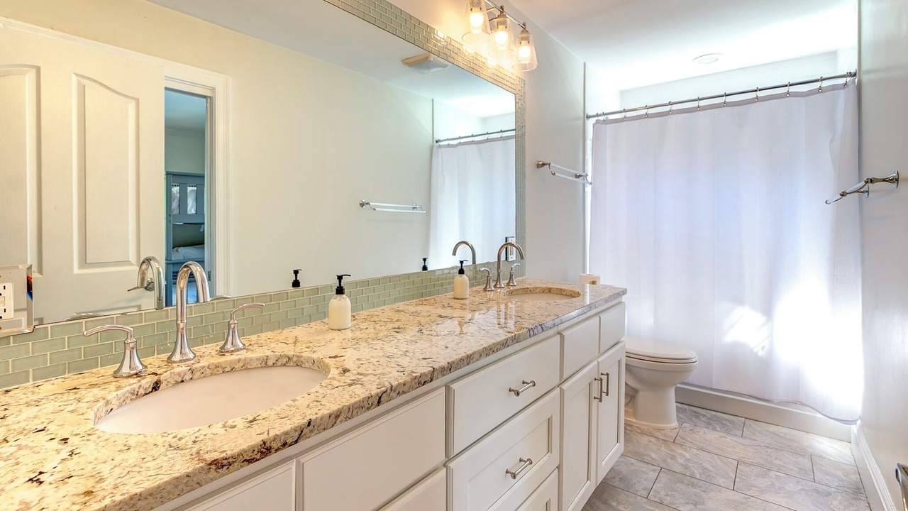 Photo of Bathroom in Isle of Palms