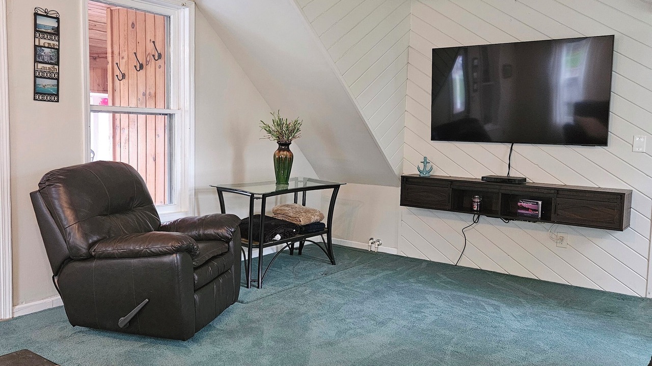 Photo of Livingroom in Alexandria Bay
