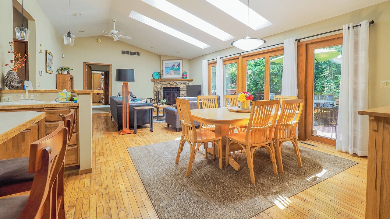 Photo of Others in Harbert