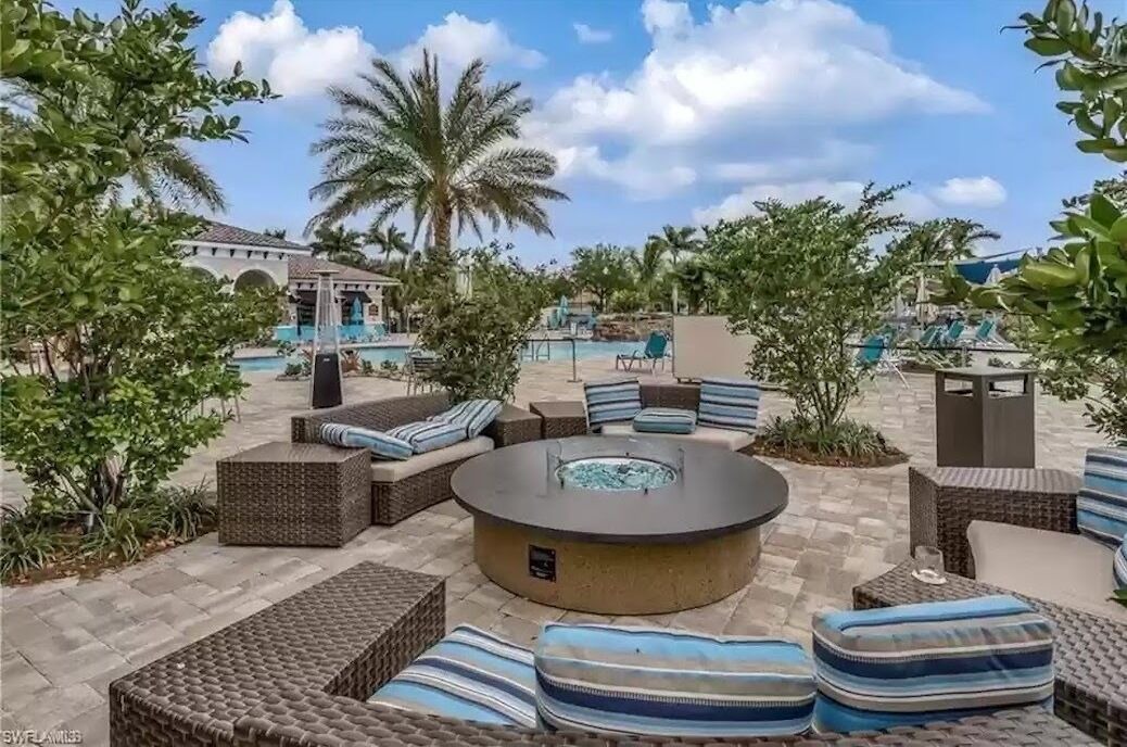 Photo of Outdoor in Naples
