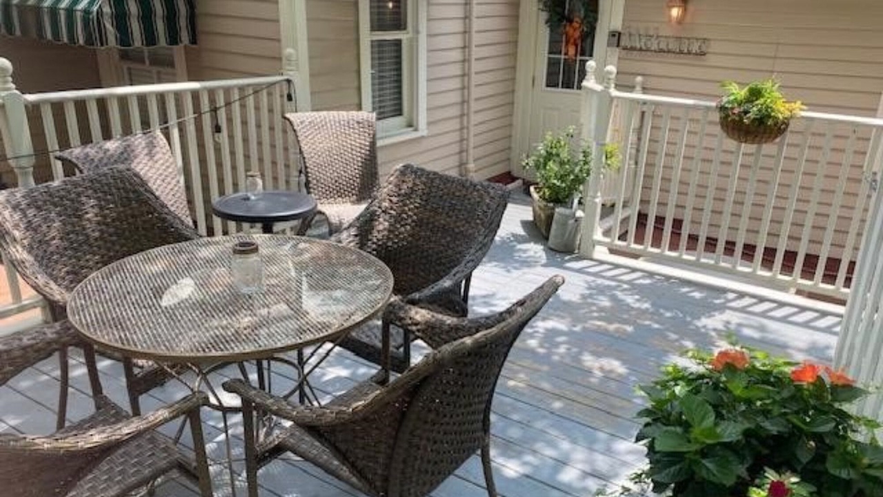 Photo of Patio Balcony in East of Broadway