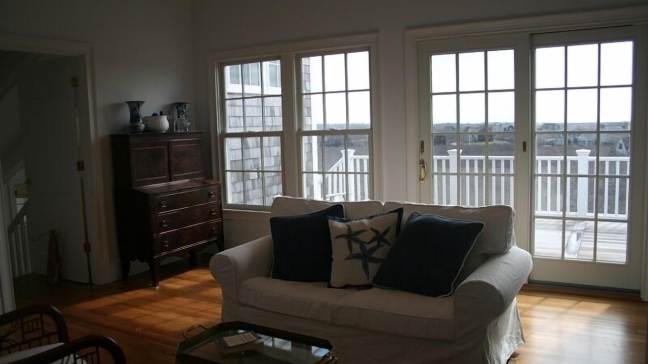 Photo of Livingroom in Tom Nevers