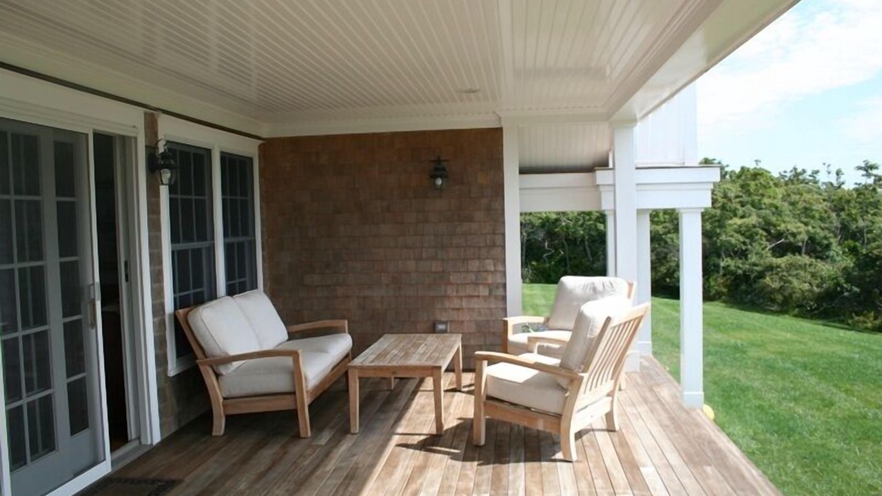 Photo of Others in Tom Nevers