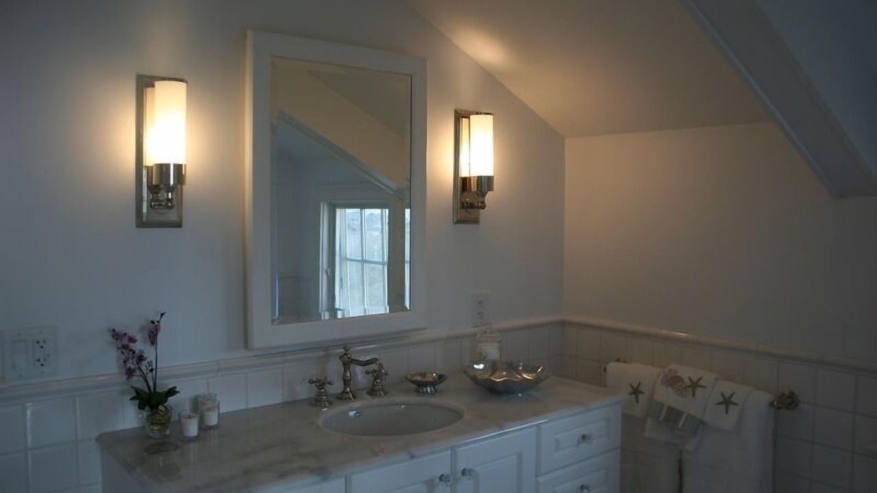 Photo of Bathroom in Tom Nevers