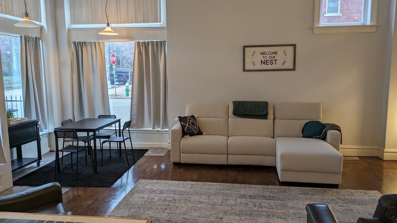Photo of Livingroom in Tower Grove East