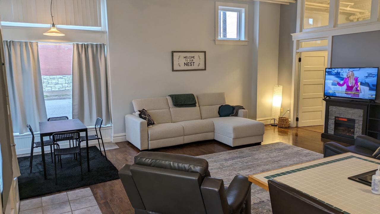 Photo of Livingroom in Tower Grove East