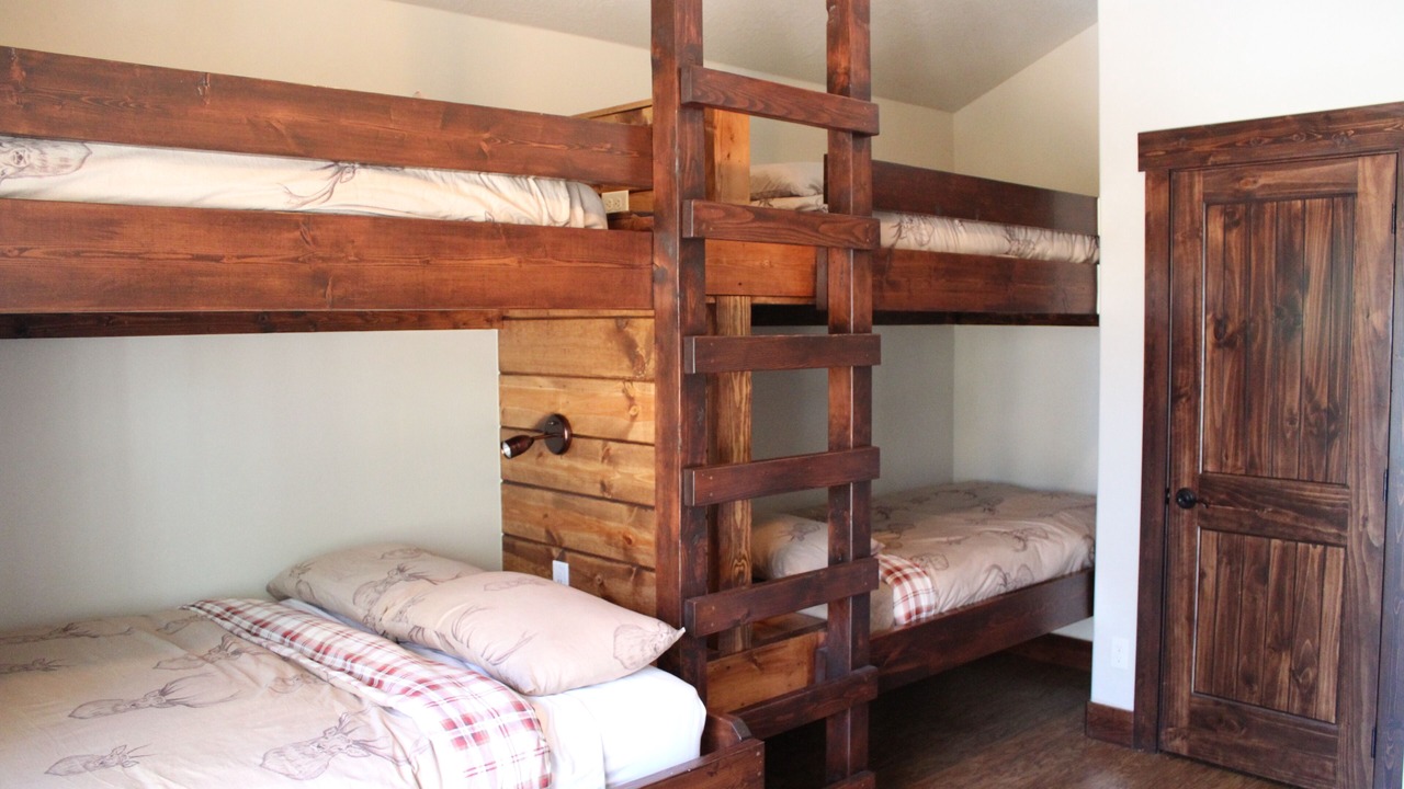 Photo of Bedroom in Mammoth Creek