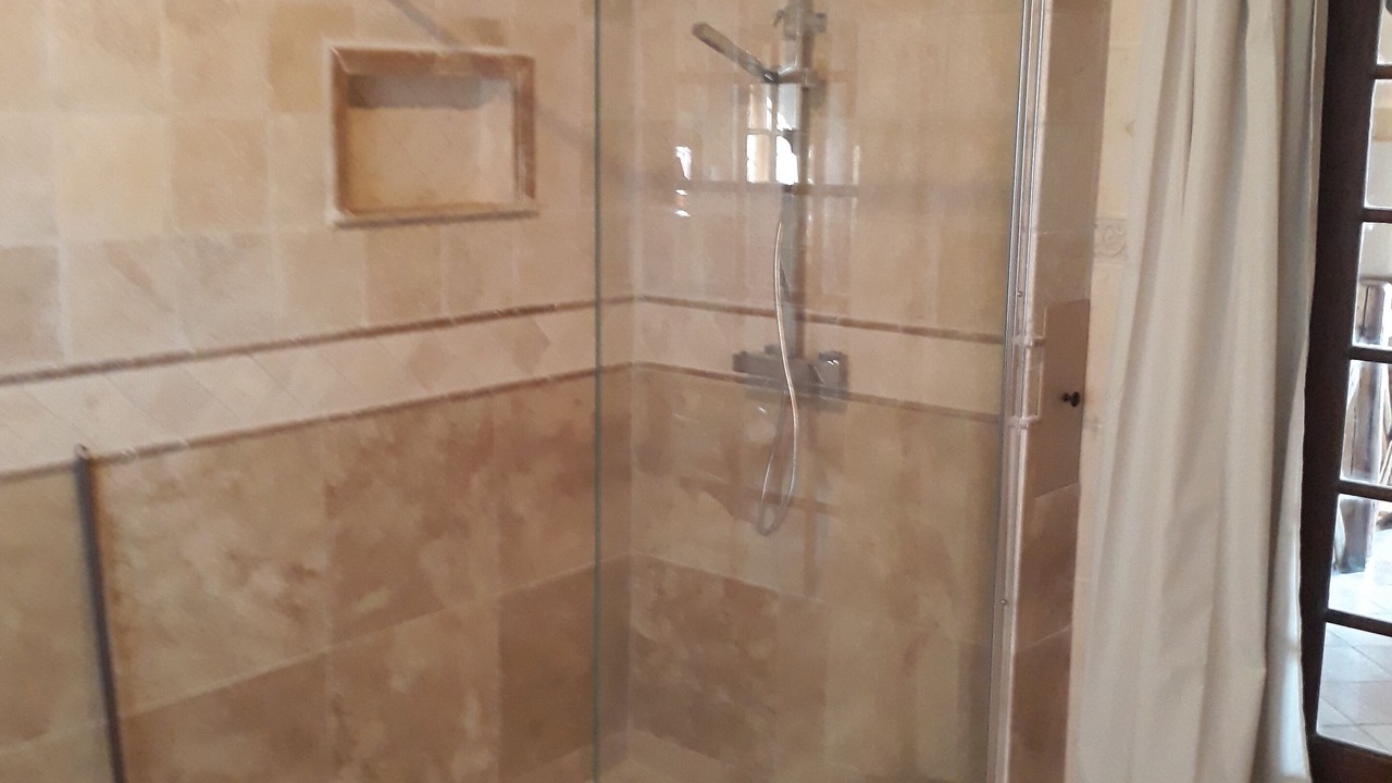 Photo of Bathroom in Colombier