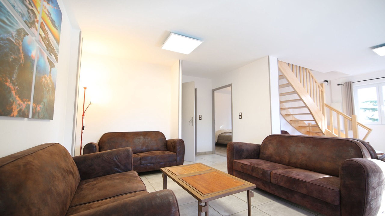 Photo of Others in Banne